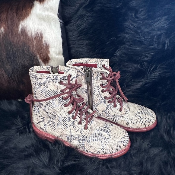 🛑 SOLD 🛑 
Freebird Manchester - Picture 3 of 6